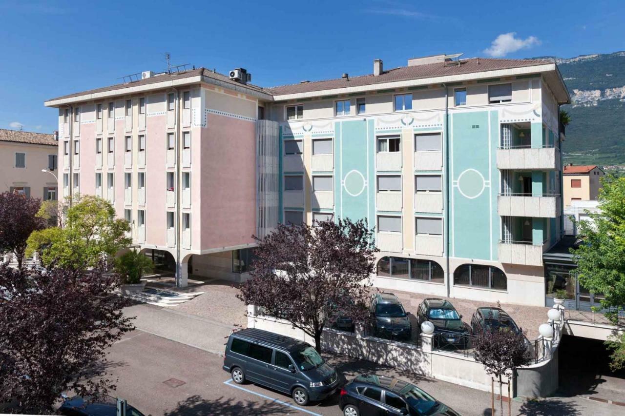 Hotel Leon D'Oro Rovereto  Exterior foto